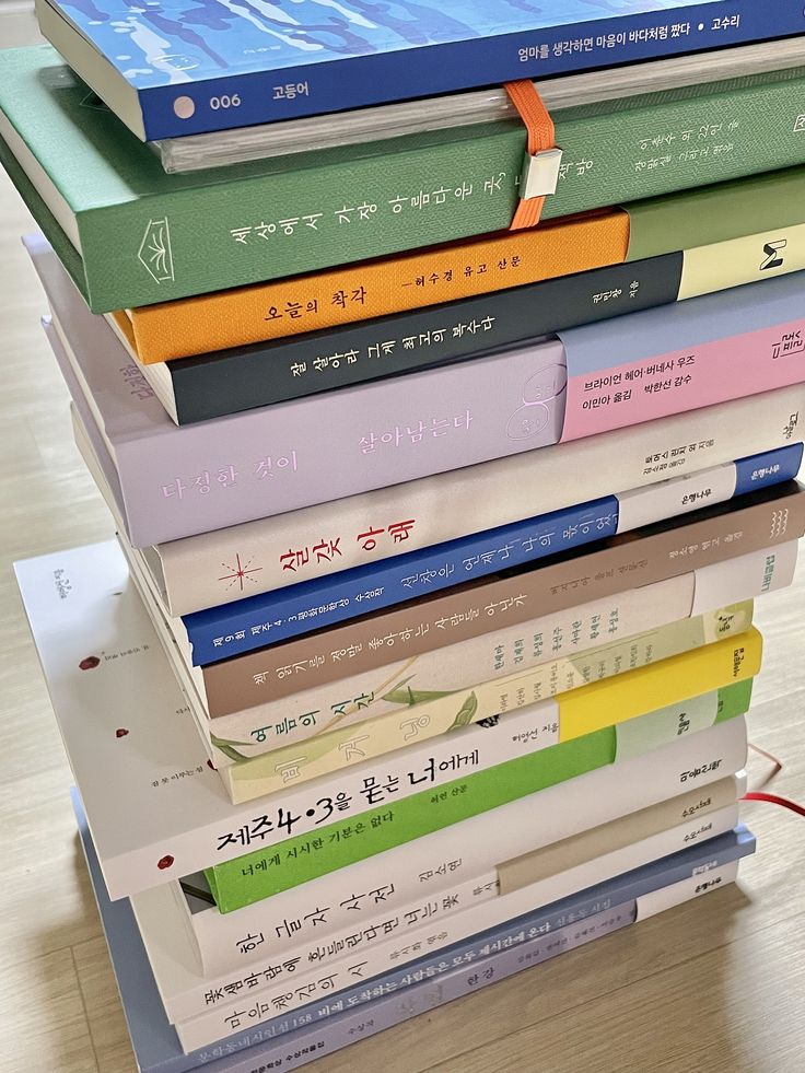 한국 소설 표지/책상 무드 컷